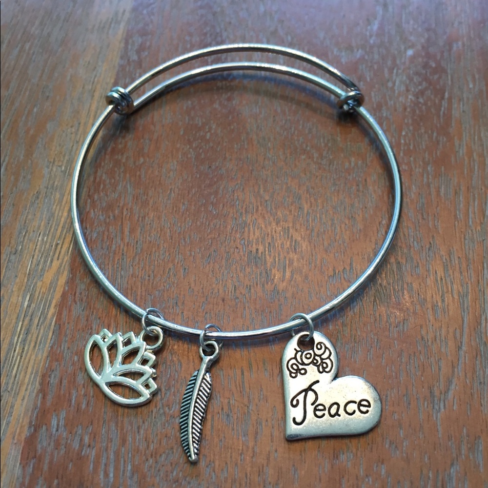 🌸 Handmade bangle bracelet